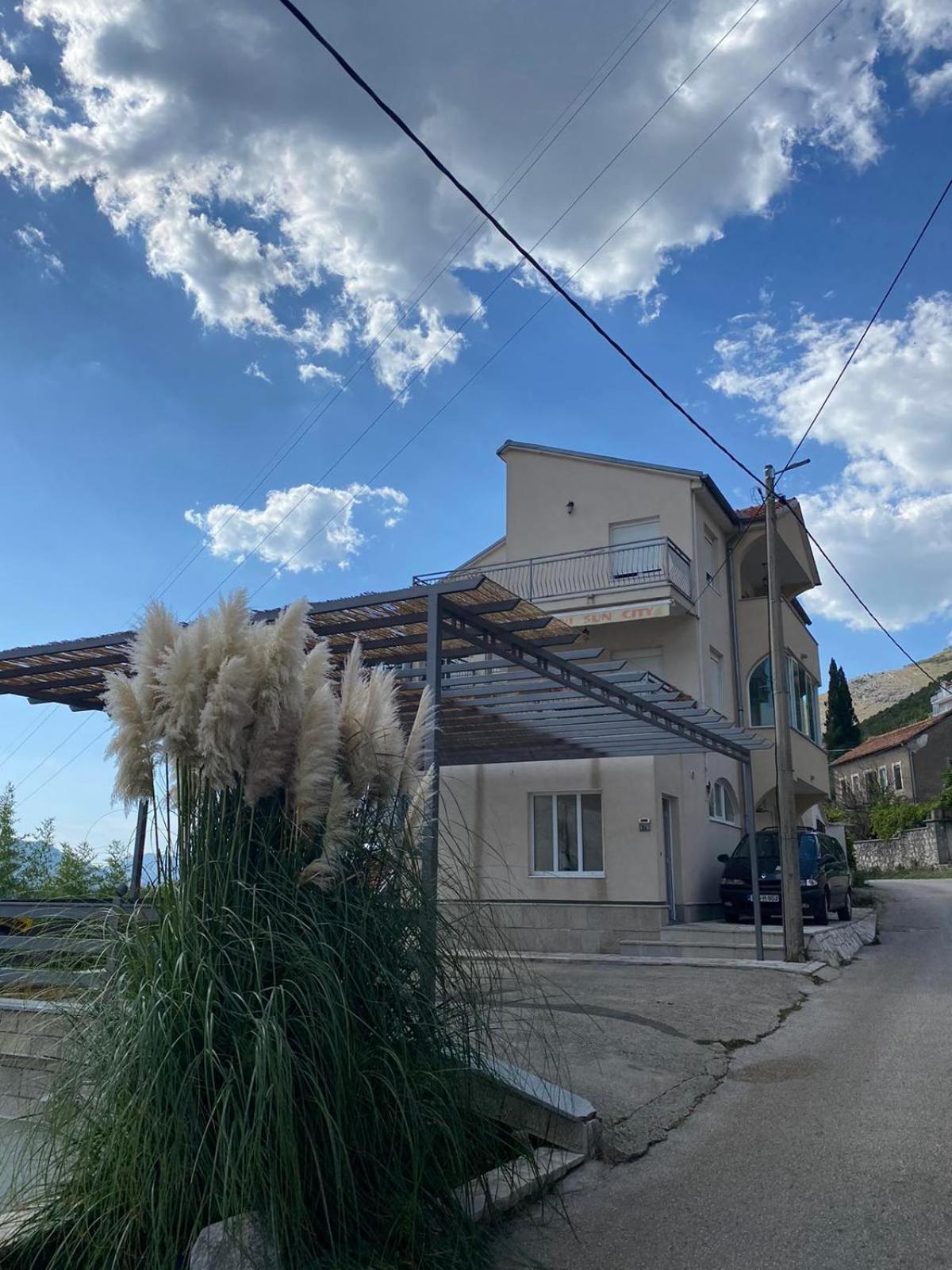 Sun City Apartments Trebinje Exterior photo